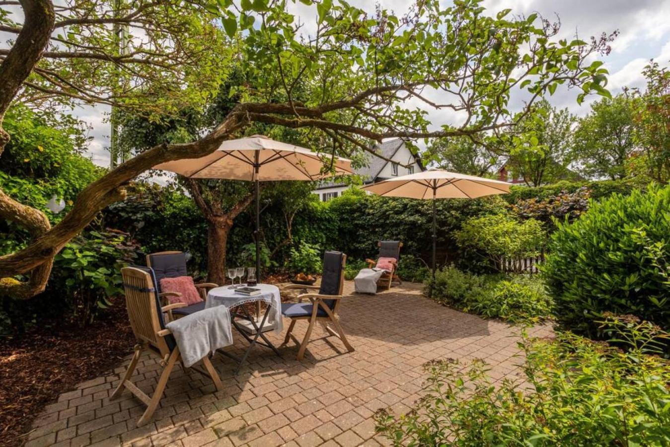 Adenauer Zwoelf - Das 5 Sterne Ferienhaus Mit Sauna Und Garten Am Eifelsteig Kerpen  Экстерьер фото