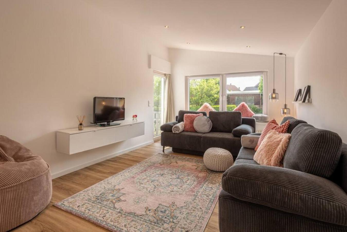 Adenauer Zwoelf - Das 5 Sterne Ferienhaus Mit Sauna Und Garten Am Eifelsteig Kerpen  Экстерьер фото